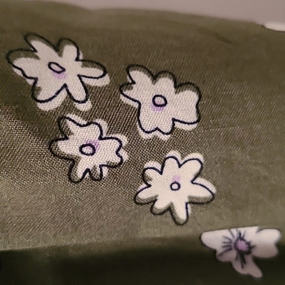 THEREABOUTS GIRLS GREEN & WHITE FLORAL SMOCKING DRESS SIZE XXS 4/5 - Picture 5 of 11